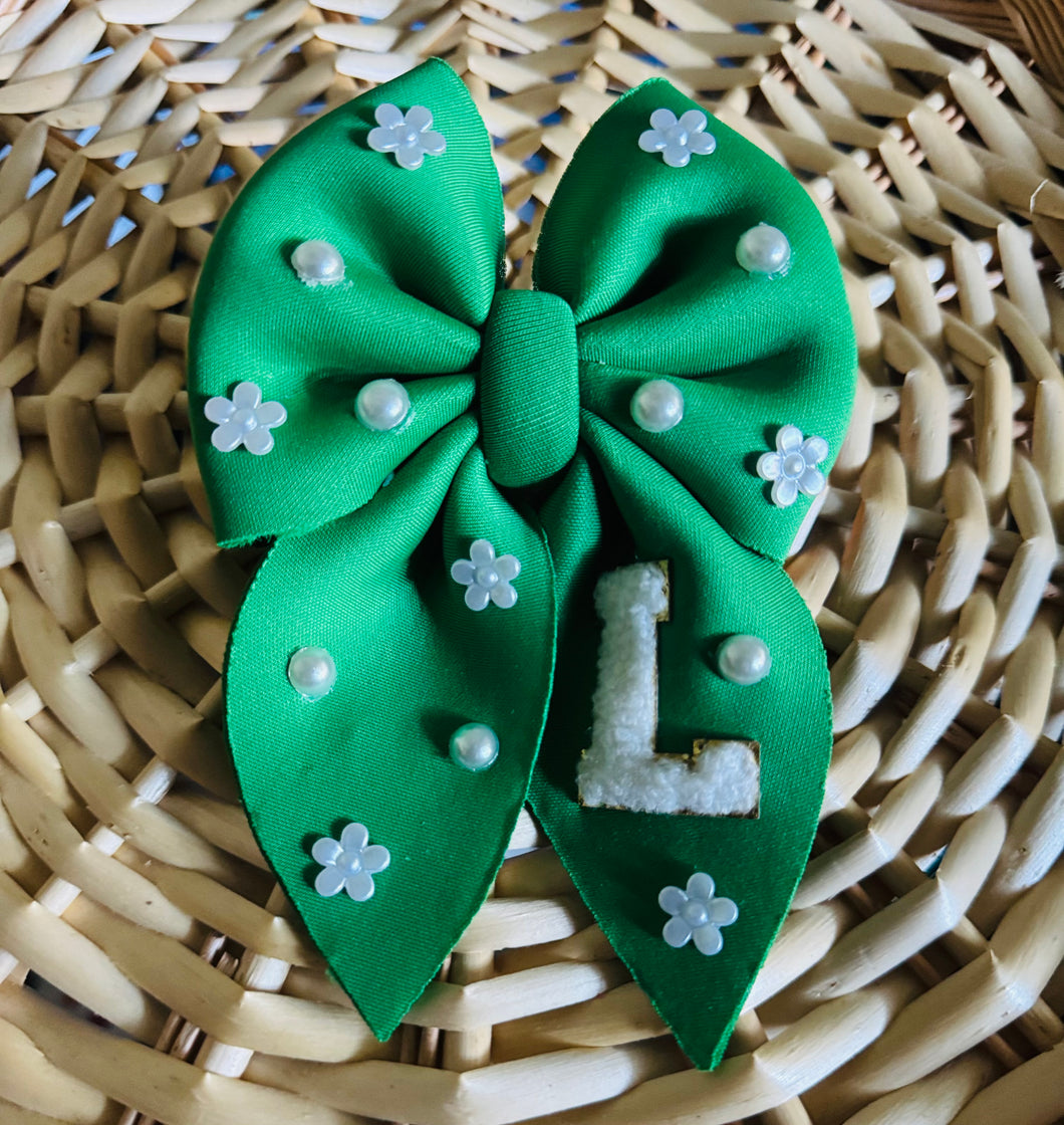 “L” Green Sailor Bow (clip or on nylon please put in notes at checkout)