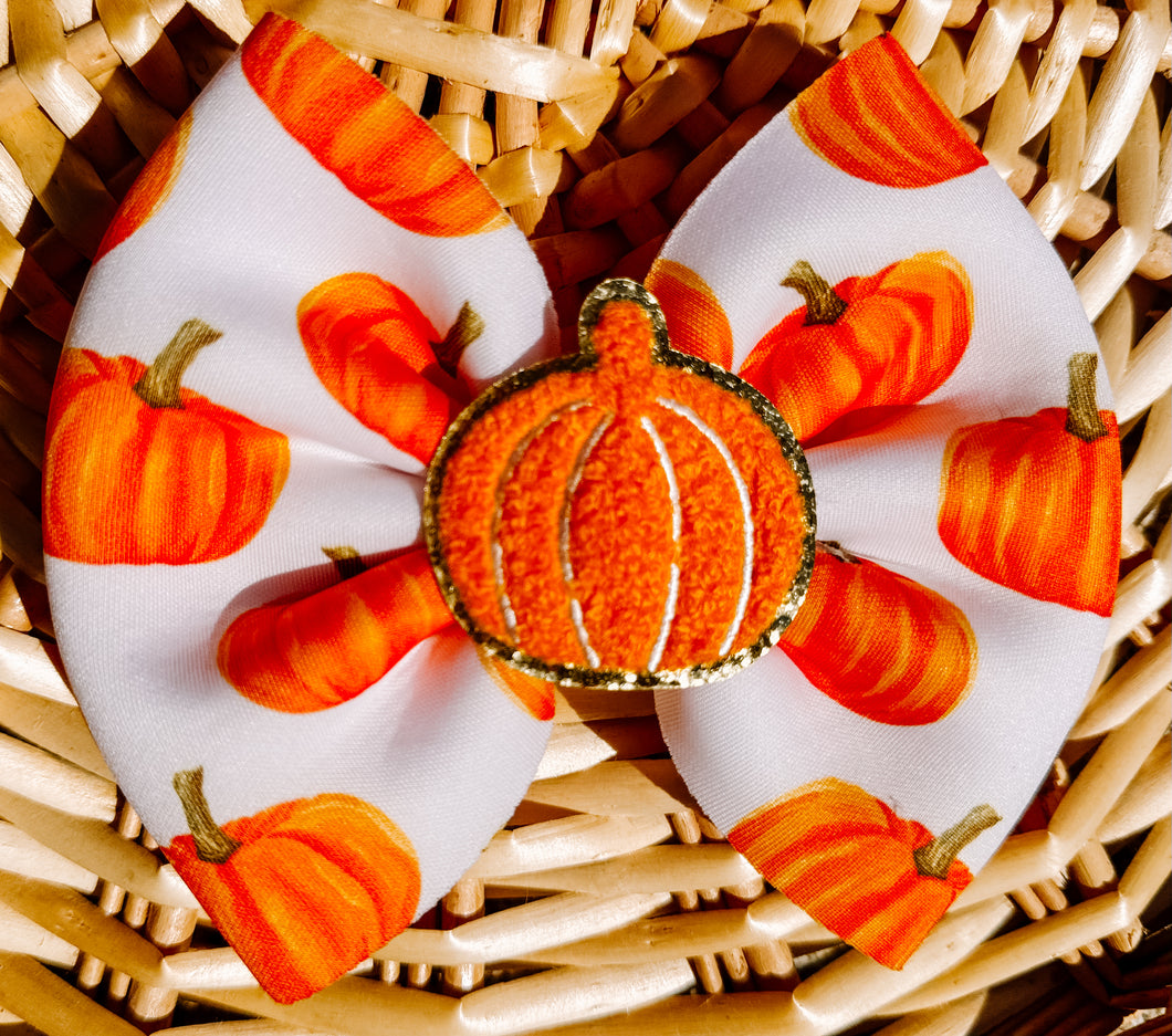 Pumpkin 5” Big Bow (clip or on nylon please put in notes at checkout)